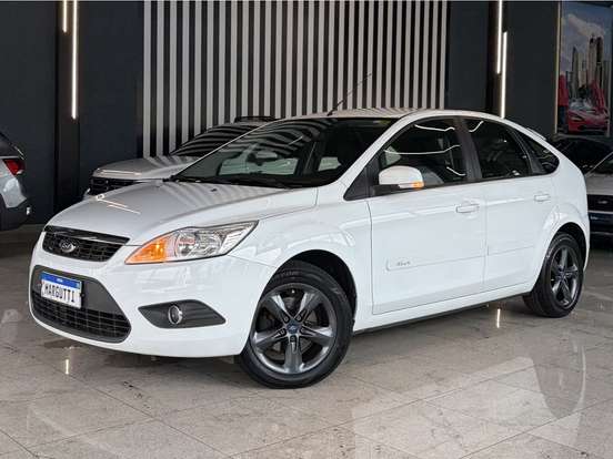 FORD-FOCUS-2013