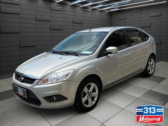 FORD FOCUS 1.6 GLX 16V FLEX 4P MANUAL