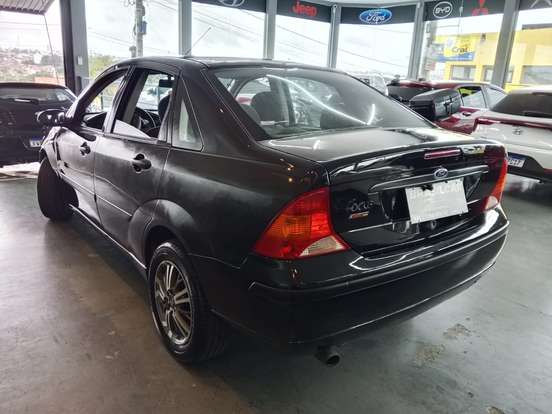 FORD-FOCUS-2005