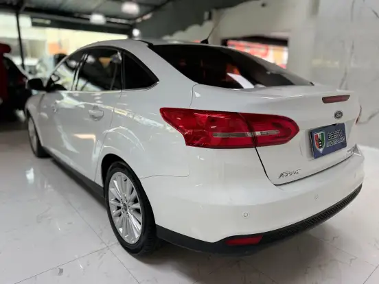 FORD-FOCUS-2016