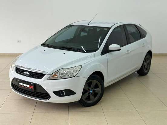 FORD-FOCUS-2013