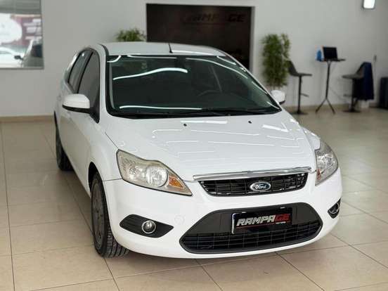 FORD-FOCUS-2013