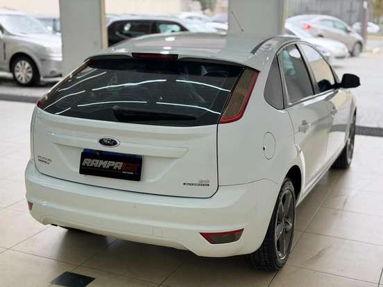 FORD-FOCUS-2.0 GLX 16V FLEX 4P AUTOMÁTICO FORD-FOCUS-2013