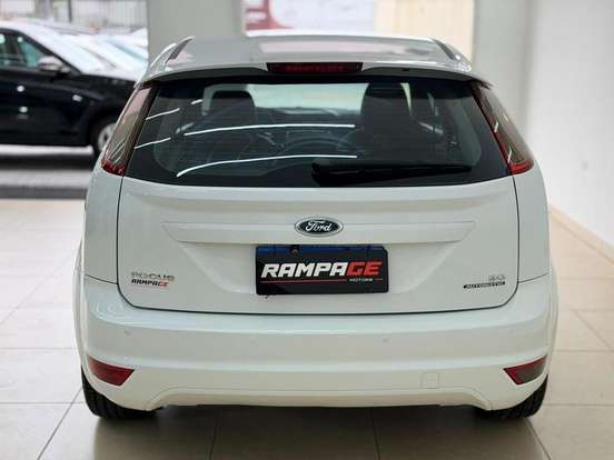 FORD-FOCUS-2013
