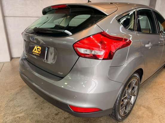 FORD-FOCUS-2015