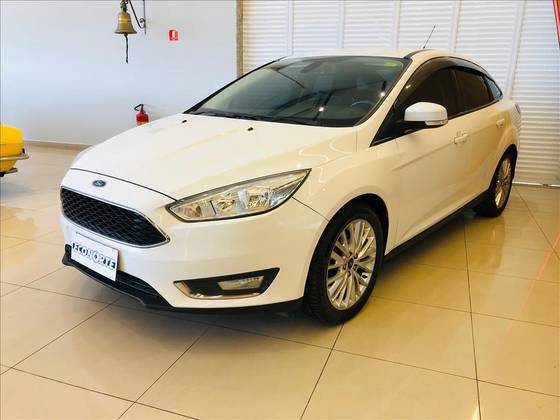 FORD FOCUS 2.0 SE FASTBACK 16V FLEX 4P POWERSHIFT