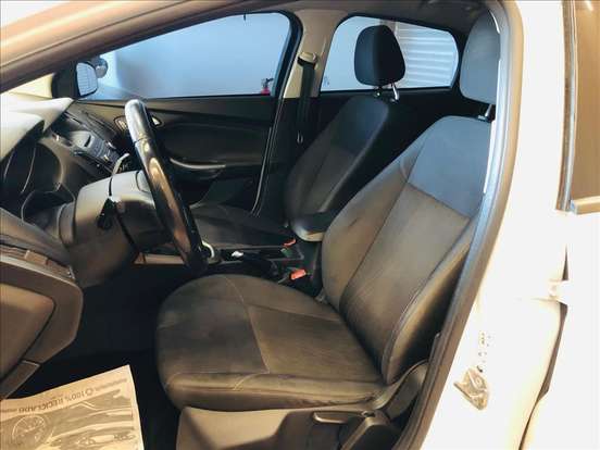 FORD-FOCUS-2.0 SE FASTBACK 16V FLEX 4P POWERSHIFT FORD-FOCUS-2017