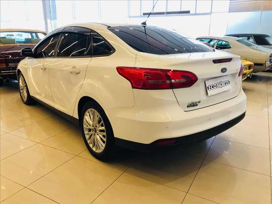 FORD-FOCUS-2.0 SE FASTBACK 16V FLEX 4P POWERSHIFT FORD-FOCUS-2017