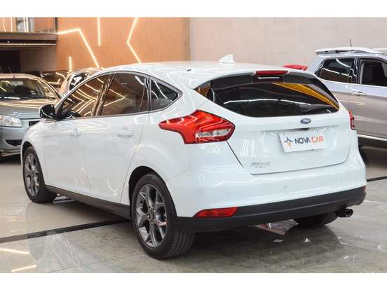 FORD-FOCUS-2.0 SE PLUS 16V FLEX 4P POWERSHIFT FORD-FOCUS-2017