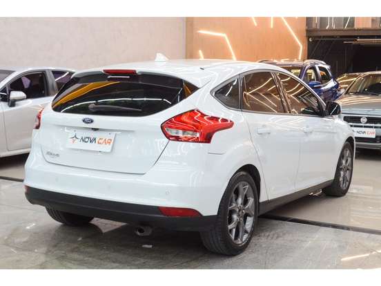 FORD-FOCUS-2.0 SE PLUS 16V FLEX 4P POWERSHIFT FORD-FOCUS-2017