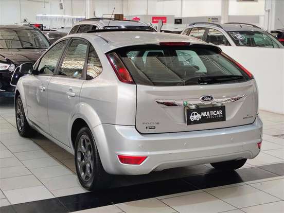 FORD-FOCUS-2.0 TITANIUM 16V FLEX 4P POWERSHIFT FORD-FOCUS-2011