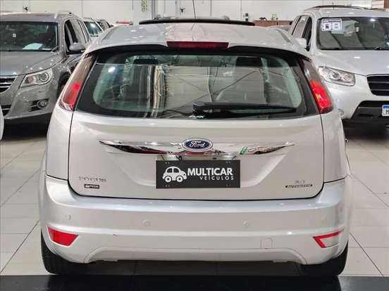 FORD-FOCUS-2.0 TITANIUM 16V FLEX 4P POWERSHIFT FORD-FOCUS-2011