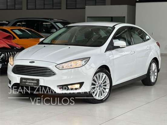 FORD-FOCUS-2016