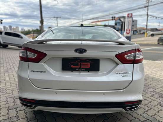 FORD-FUSION-2014