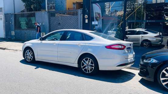 FORD-FUSION-2013
