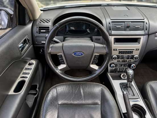 FORD-FUSION-2011
