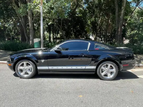 FORD-MUSTANG-2008