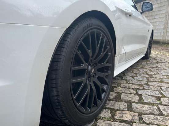 FORD-MUSTANG-2018