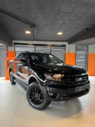 FORD RANGER 2.2 BLACK 4X2 CD 16V DIESEL 4P AUTOMÁTICO
