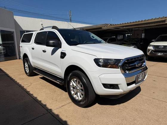 FORD RANGER 2.2 XLS 4X4 CD 16V DIESEL 4P AUTOMÁTICO