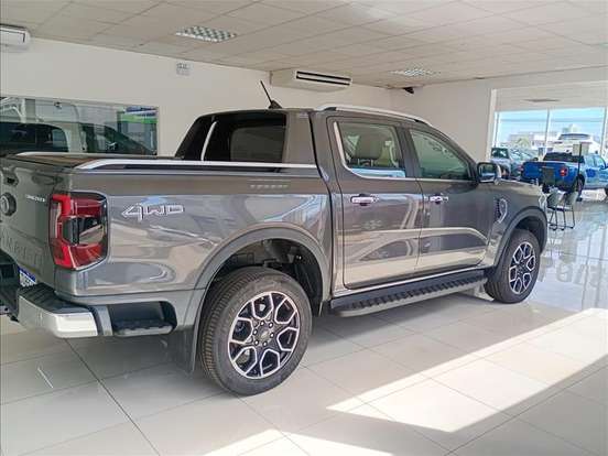 FORD-RANGER-3.0 V6 TURBO DIESEL CD LIMITED 4X4 AUTOMÁTICO FORD-RANGER-2025