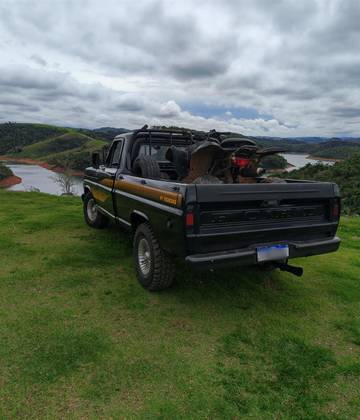 FORD F-1000 3.9 SUPER SÉRIE 4X2 CS 8V TURBO DIESEL 2P MANUAL