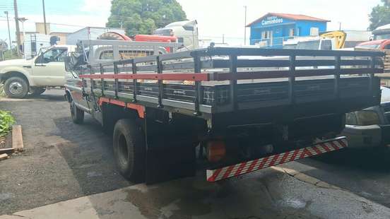 FORD-F-4000-1989