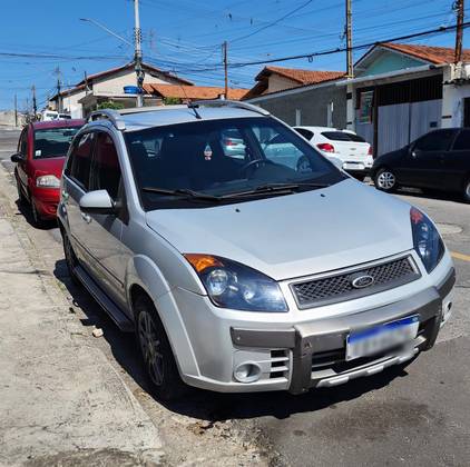 FORD FIESTA 1.0 MPI TRAIL HATCH 8V FLEX 4P MANUAL