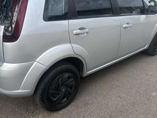 FORD-FIESTA-1.0 ROCAM SE 8V FLEX 4P MANUAL FORD-FIESTA-2013