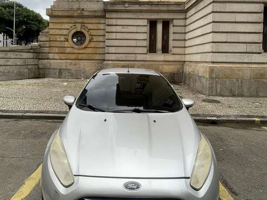 FORD-FIESTA-1.6 TITANIUM PLUS HATCH 16V FLEX 4P POWERSHIFT FORD-FIESTA-2015