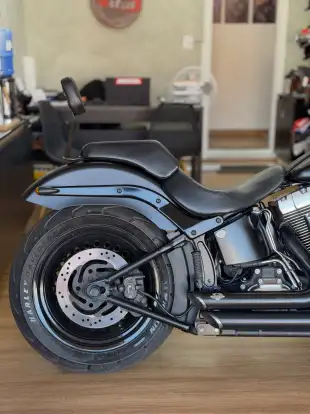 HARLEY-DAVIDSON-FAT BOY FLSTF HARLEY-DAVIDSON-FAT BOY FLSTF-2010