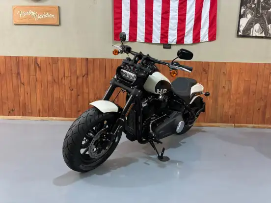 HARLEY-DAVIDSON-SOFTAIL FAT BOB 114-2022