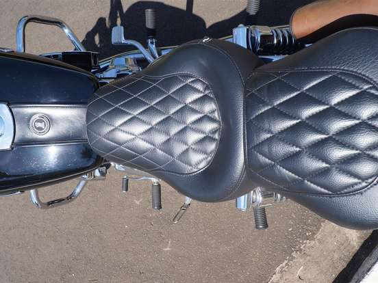 HARLEY-DAVIDSON-DYNA SUPER GLIDE CUSTOM HARLEY-DAVIDSON-DYNA SUPER GLIDE CUSTOM-2011