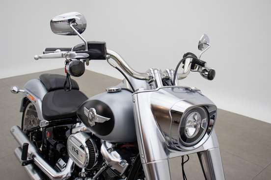 HARLEY-DAVIDSON-SOFTAIL FAT BOB 114-2019