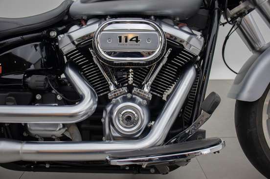 HARLEY-DAVIDSON-SOFTAIL FAT BOB 114-2019