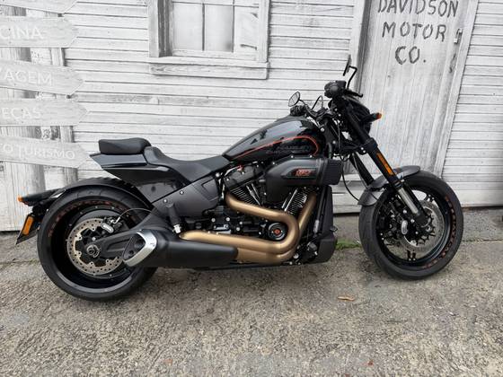 HARLEY-DAVIDSON SOFTAIL FXDR 114 
