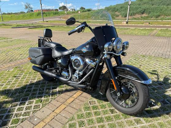 HARLEY-DAVIDSON SOFTAIL HERITAGE CLASSIC 