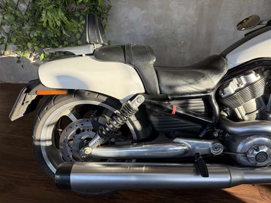HARLEY-DAVIDSON-V-ROD MUSCLE-2012