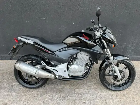 HONDA-CB 300R-2011