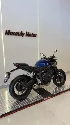 HONDA-CB 650R E-CLUTCH-2026