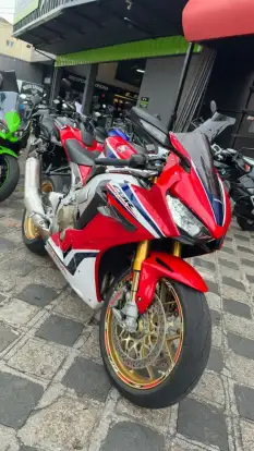 HONDA-CBR 1000RR FIREBLADE SP-2019