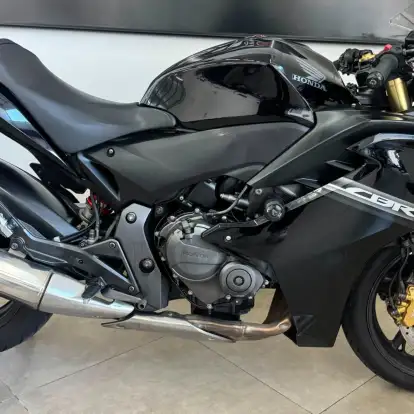 HONDA-CBR 600F HONDA-CBR 600F-2012