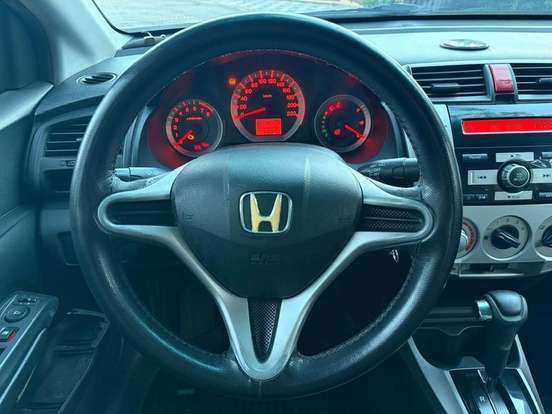 HONDA-CITY-1.5 LX 16V FLEX 4P AUTOMÁTICO HONDA-CITY-2010