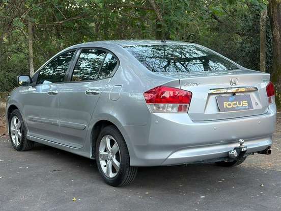 HONDA-CITY-2010