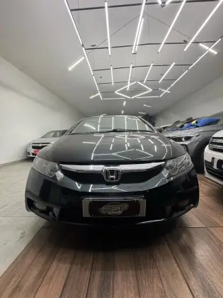 HONDA CIVIC 1.8 LXS 16V FLEX 4P AUTOMÁTICO