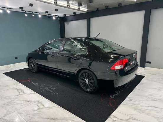 HONDA-CIVIC-2010