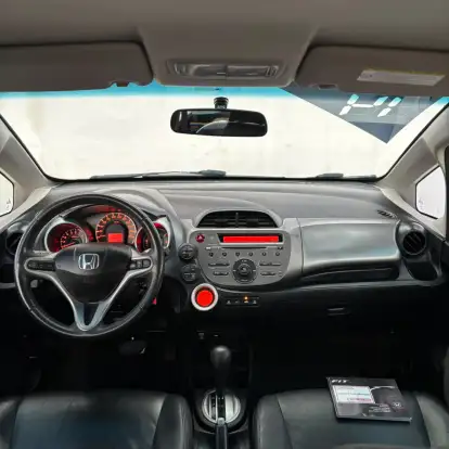 HONDA-FIT-2013
