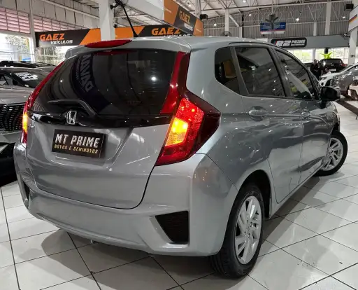 HONDA-FIT-2016