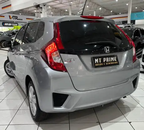 HONDA-FIT-2016