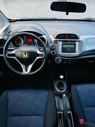 HONDA-FIT-2013